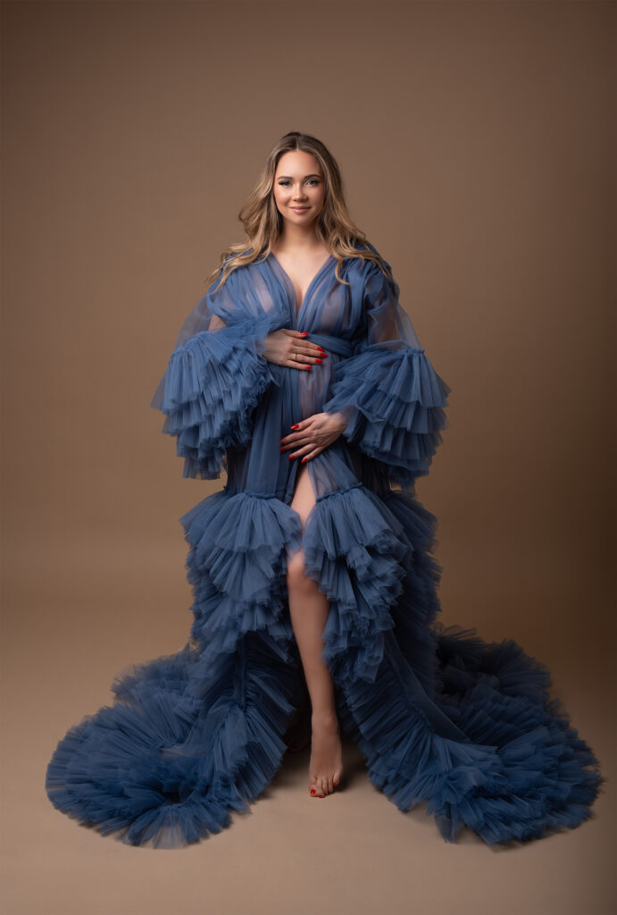 babybauch shooting blaues kleid studio kiel